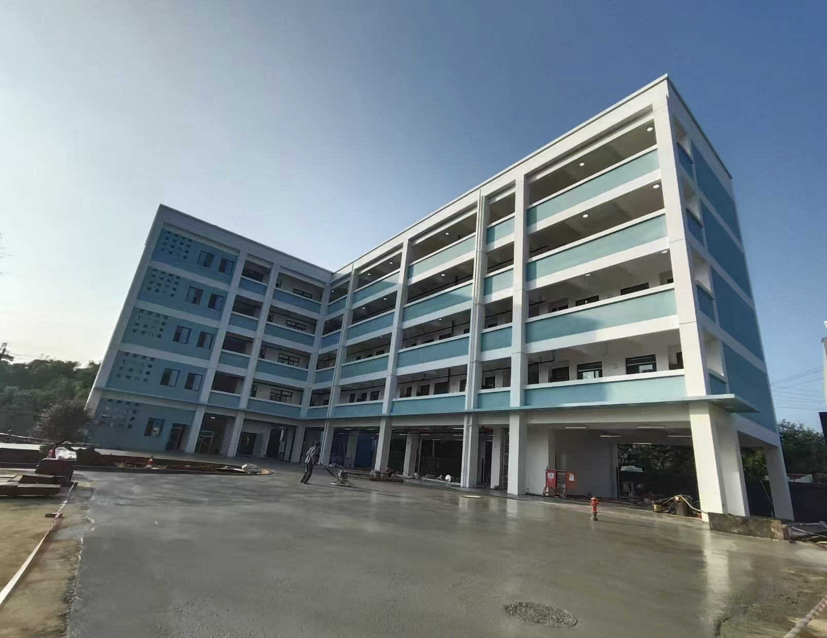 南寧市江南區(qū)居仁小學(xué)新建綜合樓工程